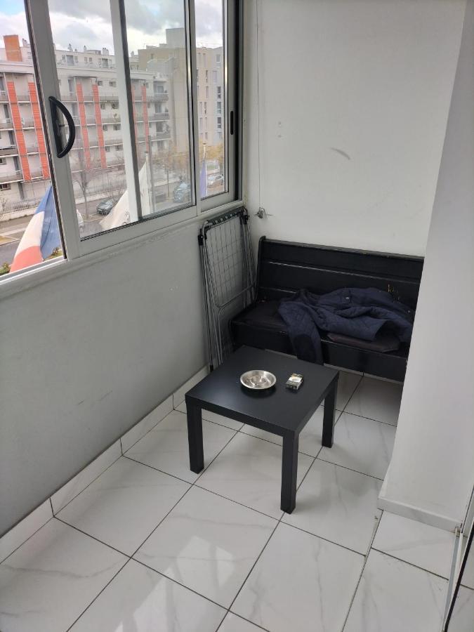Jolie Appartement Proche Tramway Vénissieux Exteriér fotografie
