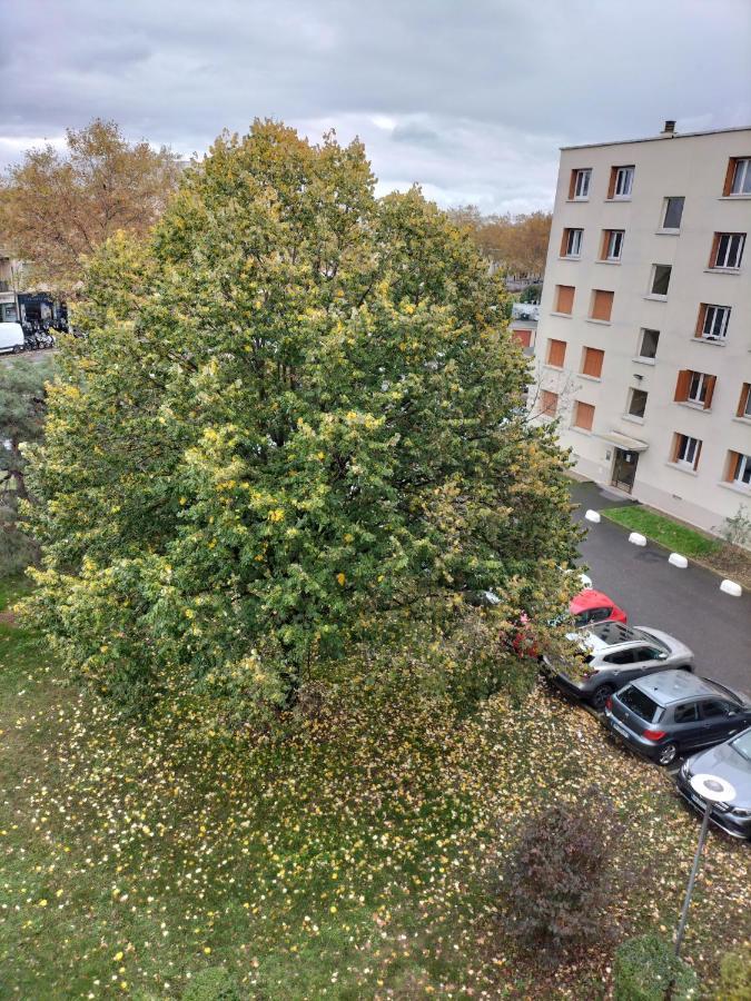 Jolie Appartement Proche Tramway Vénissieux Exteriér fotografie